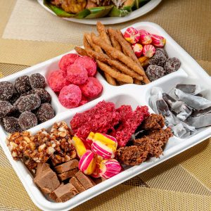 Bandejas Biodegradables de Bagazo – Cuadrada y con Compartimentos